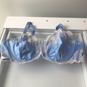 NWT Wacoal Lace Affair Bra, US Size 38DDD.